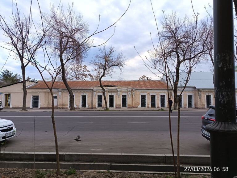 Снос здания в Ташкенте: здание не признали историческим