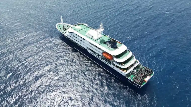 MV Hondius Hantavirus Cruise Ship Arrives in Tenerife for Evacuation