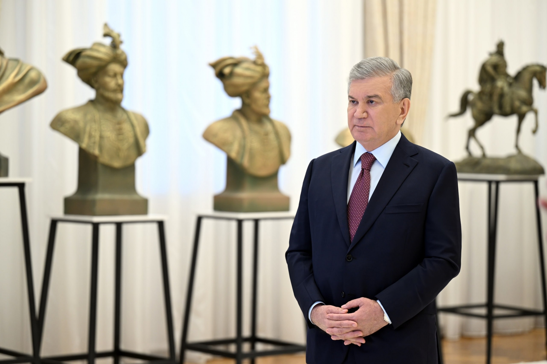 памятник Бабуру