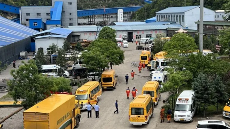Gas Blast at Chinese Coal Mine Leaves at Least 90 Dead