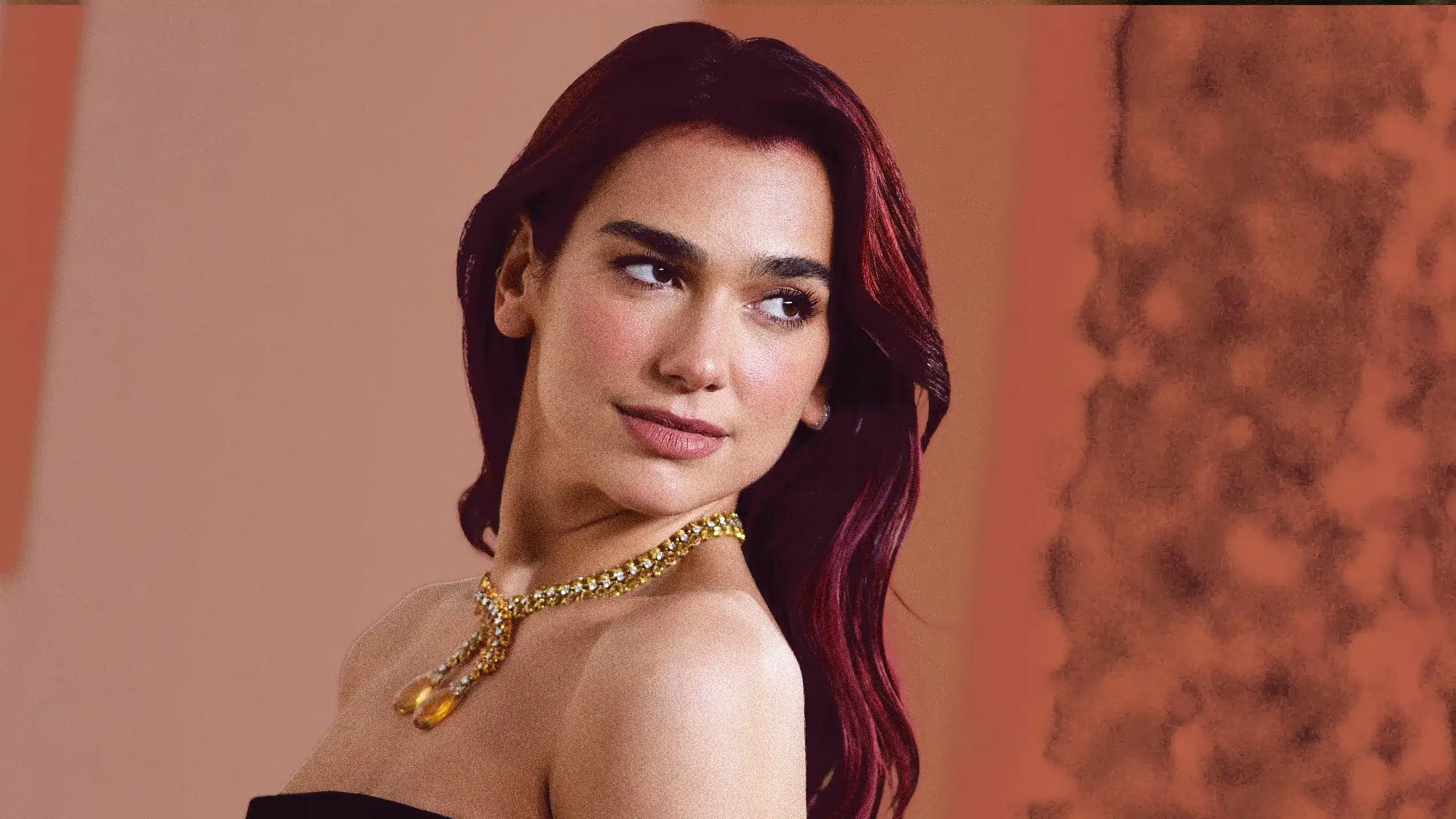 Dua Lipa Demands $15 Mln in Copyright Battle With Samsung