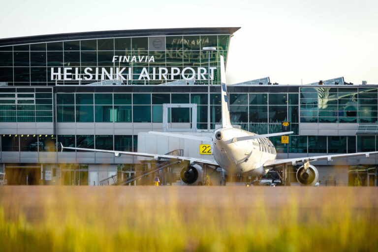 Xelsinki aeroporti dronlar sababli faoliyatini vaqtincha to‘xtatdi