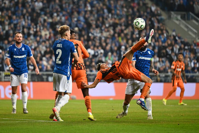 Контратака решила: Шахтёр уступил Кристал Пэлас в первом полуфинале ЛК