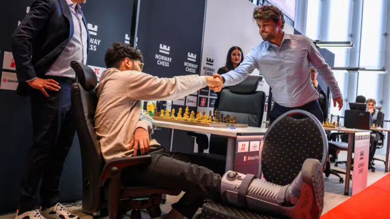 Magnus Karlsen Norway Chess turnirini mag‘lubiyat bilan boshladi