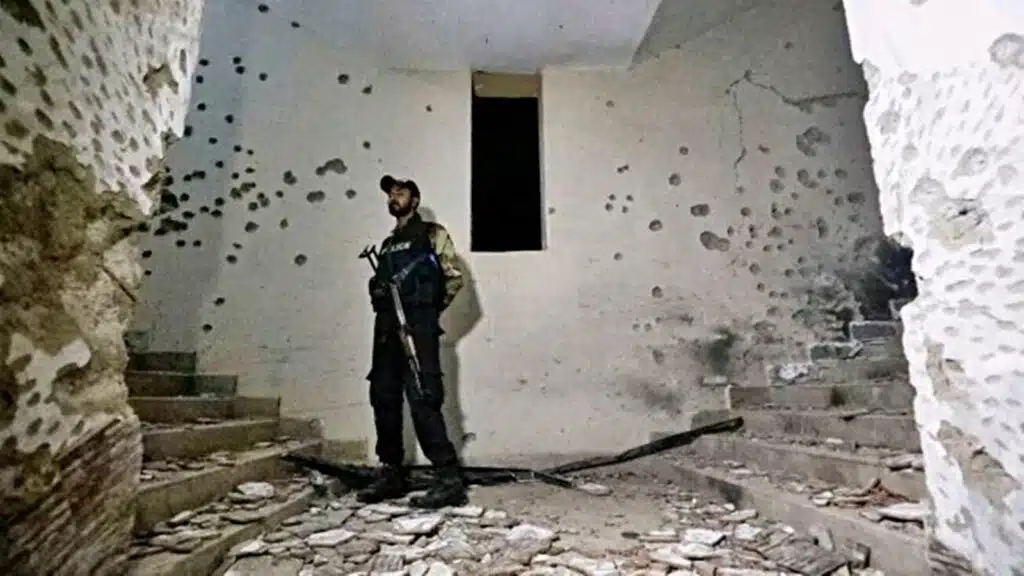 14 Police Officers Killed in Militant Assault in Pakistan