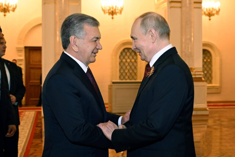 Mirziyoyev Moskvadagi paradda ishtirok etdi, Shomurodov Turkiyada ramziy jamoadan joy oldi — 9-maydagi yangiliklar dayjesti