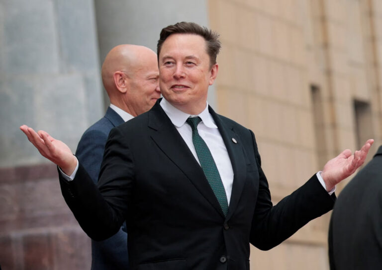 Elon Musk on Brink of Trillionaire Status as SpaceX Prepares U.S. Flotation
