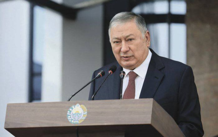 Senator Qudratilla Rafiqov O‘zbekiston gerbidagi paxta va g‘alla ramzlarini savol ostiga oldi