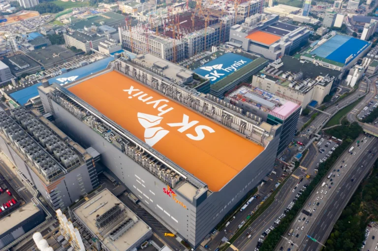 SK Hynix Briefly Dethrones Samsung as South Korea’s Most Valuable Firm