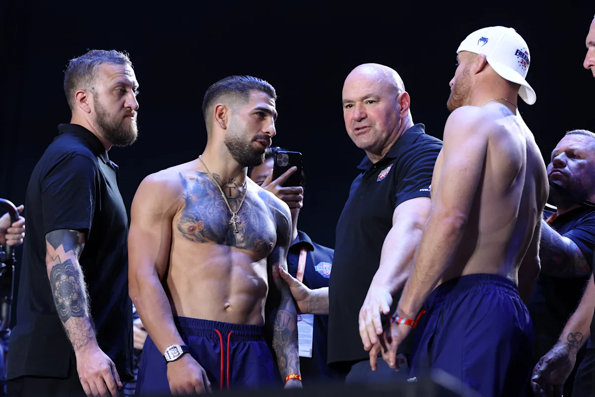Gaethje Stops Topuria to Claim UFC Lightweight Title in White House Bout