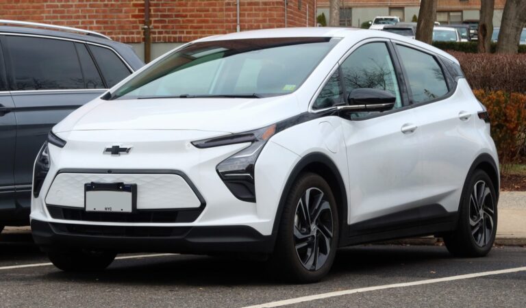 Маленький снаружи, просторный внутри: чем удивил новый Chevrolet Bolt