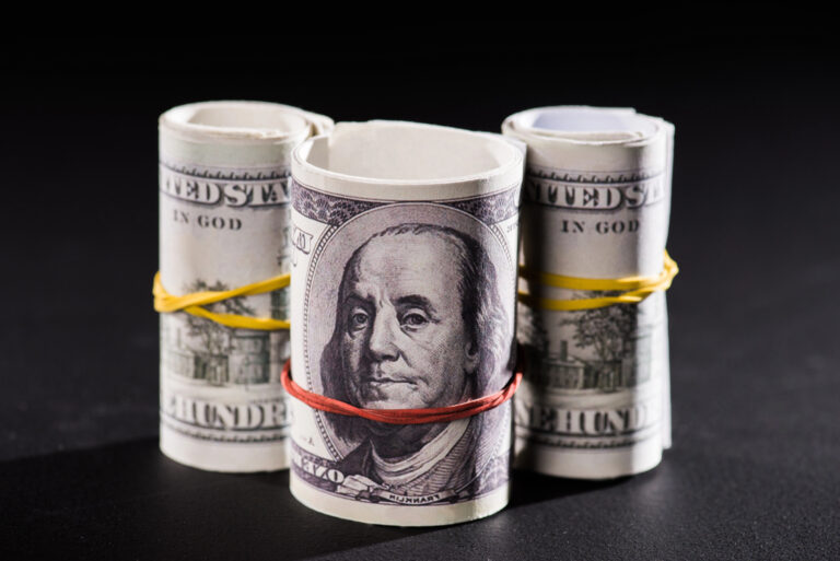 Dollar yangi haftani pasayish bilan boshlaydi: 15-iyun uchun valyutalar kursi e’lon qilindi