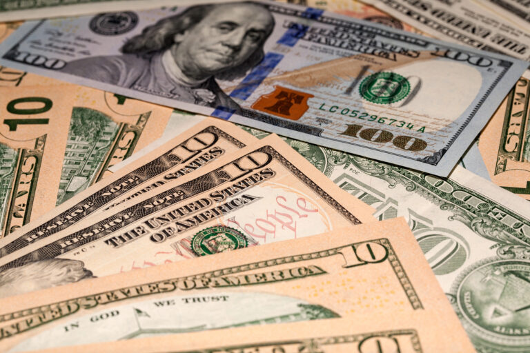 Dollar oshdi: 25-iyun uchun valyutalar kursi e’lon qilindi