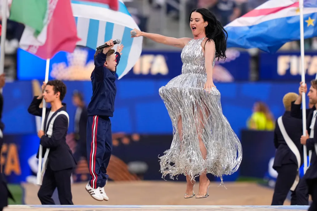 Также выступили Anitta с нигерийским рэпером Рэмом
