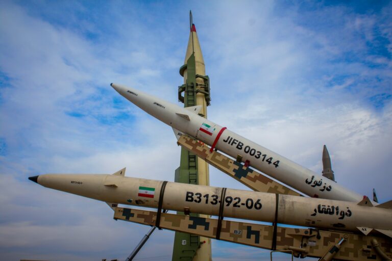 Иран нанес удары по Бахрейну и Кувейту после атак США