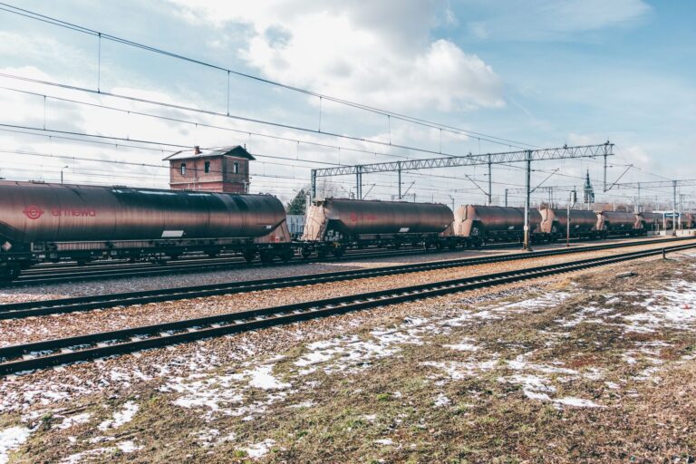 Узбекистанские поезда прибавили ходу: грузоперевозки за год выросли на 4,3%