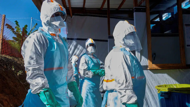 Kongoda Ebolaning yangi shtammidan tuzalgan ilk bemorlar shifoxonadan chiqarildi