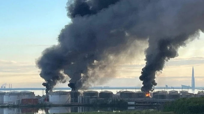 Sankt Peterburgga dron hujumlari uyushtirildi — video