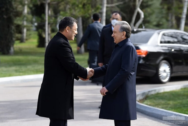 Mirziyoyev Qirg‘iziston prezidentini tabrikladi