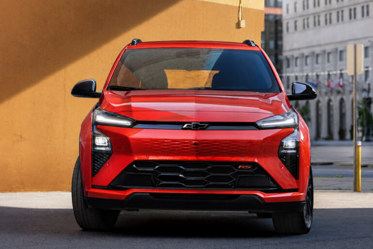 Chevrolet Bolt 2027 elektromobili qanday quvvatlanadi