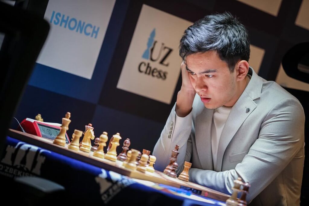 Nodirbek Abdusattorov blits bo‘yicha dunyoning eng kuchli uch shaxmatchisi qatoriga kirdi