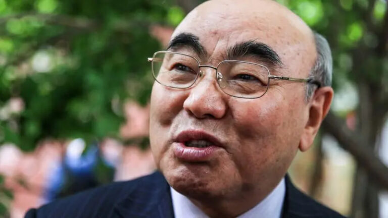Asqar Akayev: Karimovga Qirg‘izistonda haykal qo‘ygan bo‘lardim