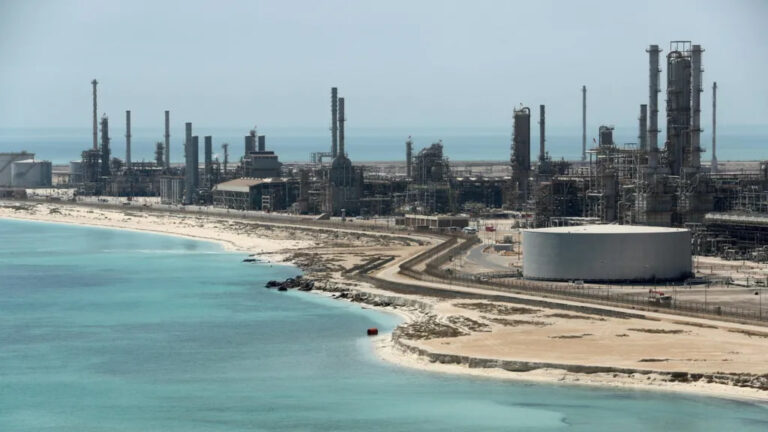 Saudi Arabistonda vertolyot halokatga uchradi, 14 kishi halok bo‘ldi