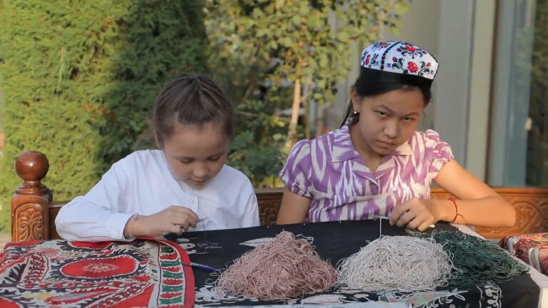 O‘zbekiston aholisining deyarli 90 foizini o‘zbeklar tashkil qiladi