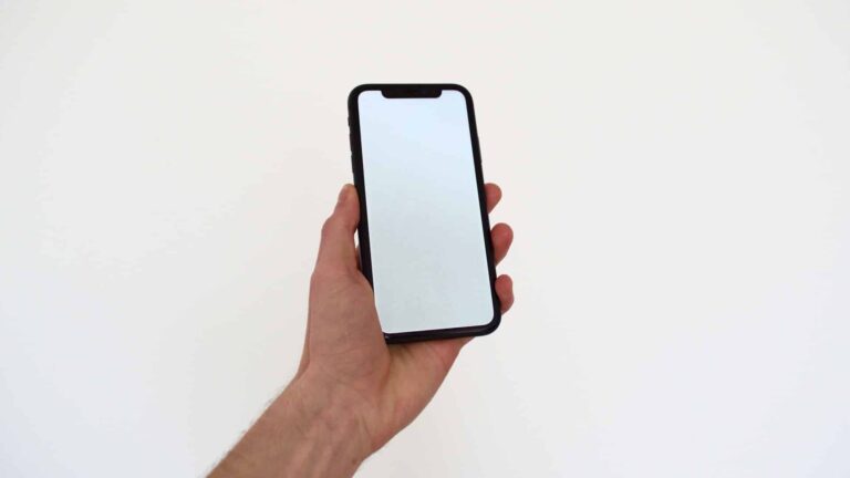 10 yoshdan katta aholining deyarli barchasi telefon ishlatadi — statistika
