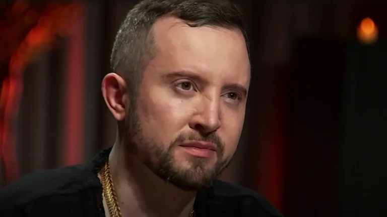 Артем Бесов лидирует в финальном голосовании «Битвы экстрасенсов»