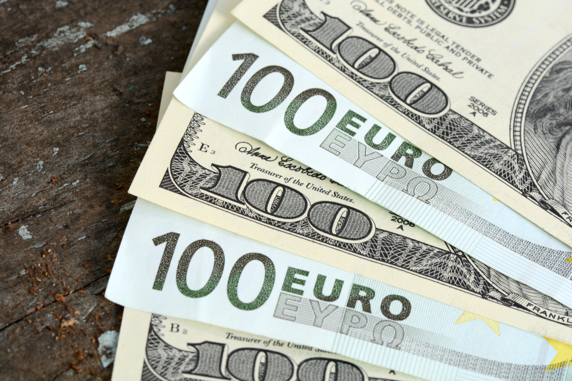 Dollar oshdi: 24-iyul uchun valyutalar kursi e’lon qilindi