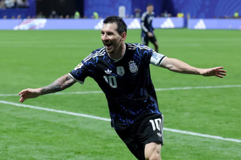 Super kambek! Argentina so‘nggi soniyalarda Angliyani mag‘lub etib, JCh finaliga chiqdi