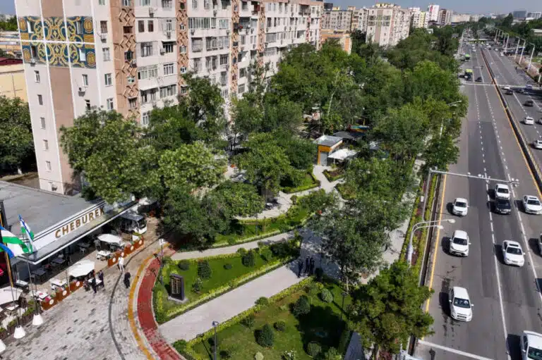Круглосуточную торгово-сервисную улицу создали на Сергелях
