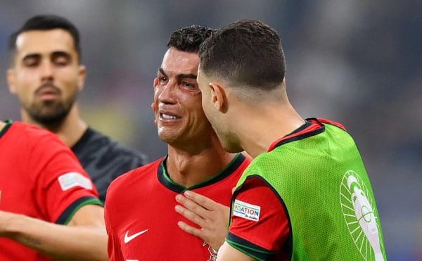 Salom nafaqa: Ronaldu Jahon chempionatini ko‘z yoshlar bilan tark etdi