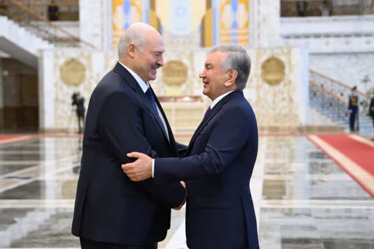 Biz Mirziyoyev bilan uchrashuvda faqat sharbat ichdik — Lukashenko