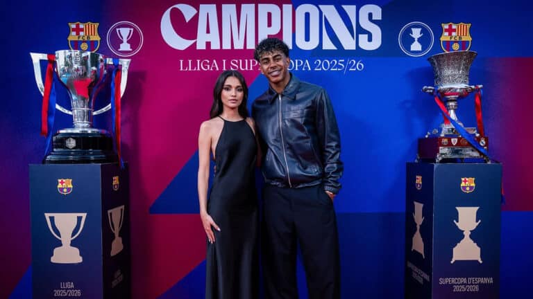 Yamalning sevgilisi final uchun futbolchidan noodatiy iltimos qildi