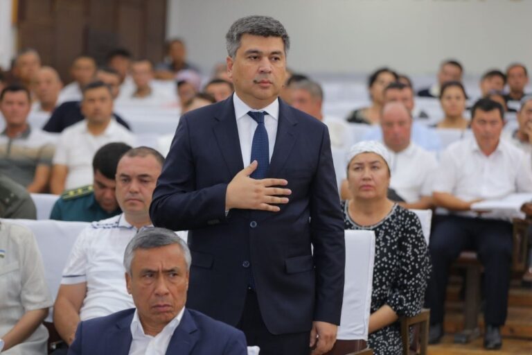 В Бекабаде сменился хоким: кто возглавил город