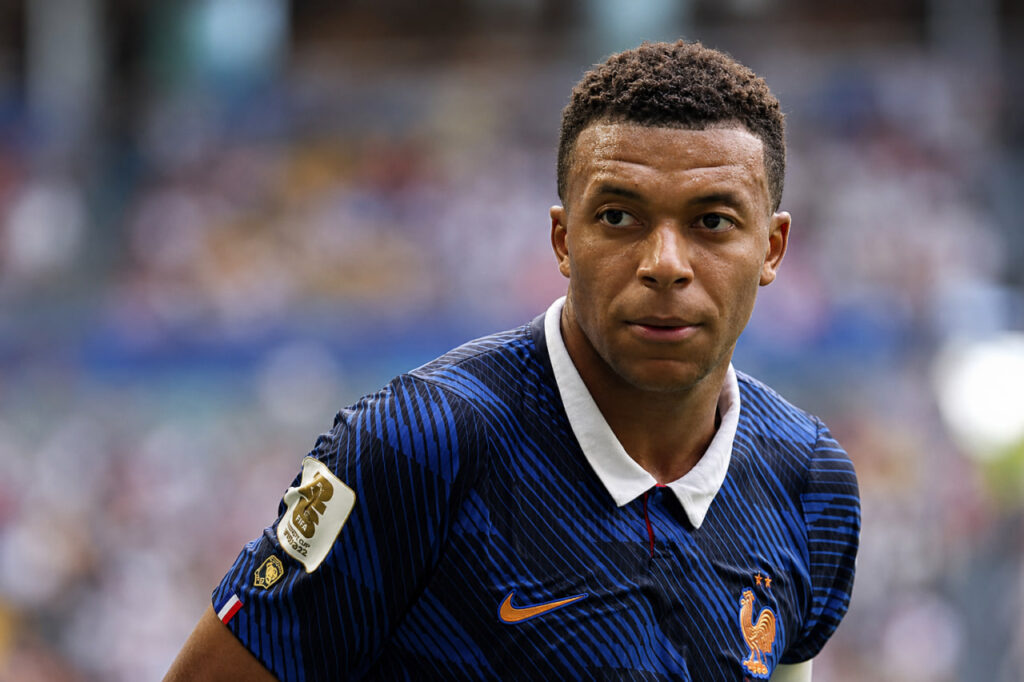 Kilian Mbappe ikki bor «Oltin butsa» olgan ilk futbolchi bo‘ldi