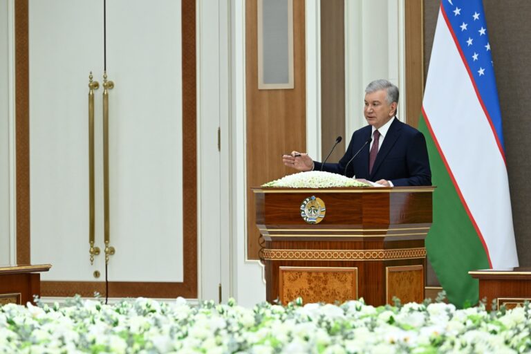 Prezident jarima va yig‘imlarni kamaytirish bo‘yicha topshiriq berdi