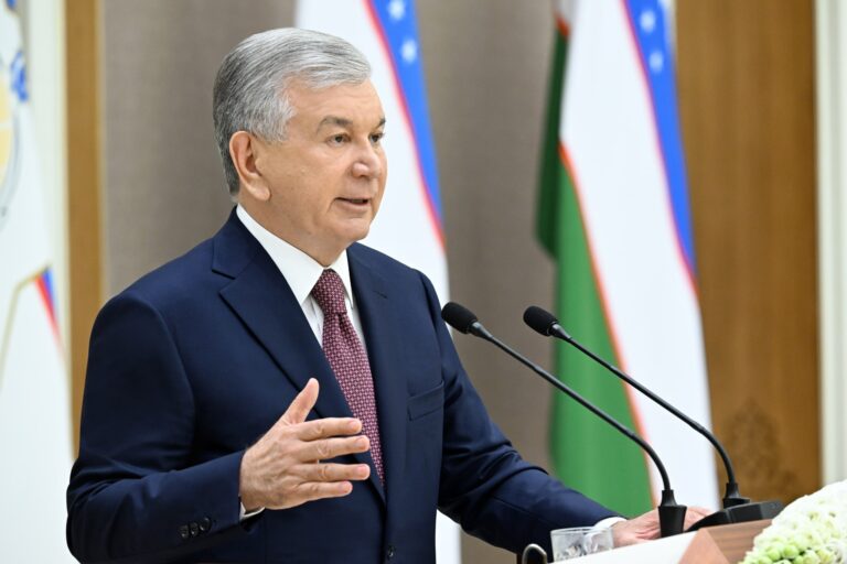 Экономику Узбекистана на 2027 году переведут на мобилизационный сценарий — Мирзиёев