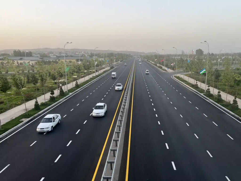 Toshkent–Samarqand o‘rtasida 150 km/soat tezlikdagi yangi magistral qurilishi boshlandi
