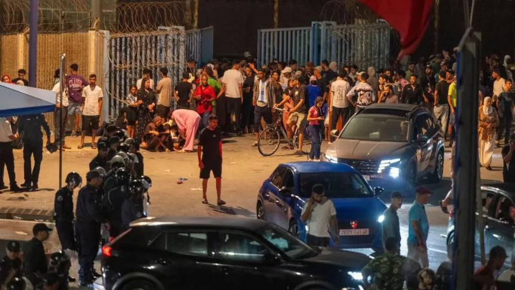 Ispaniya hududiga minglab migrantlar kirib kelmoqda