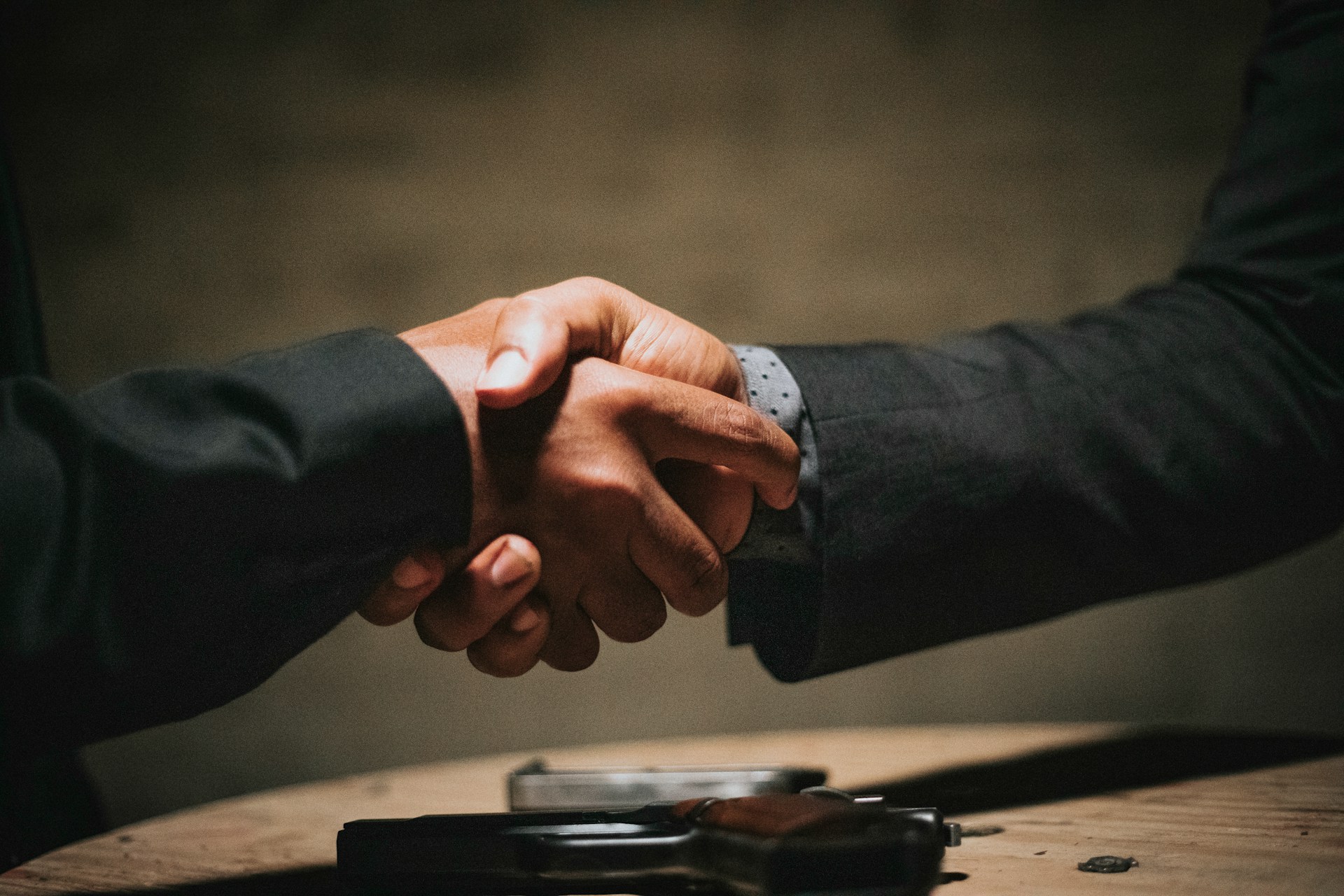 Узбекистанцы осуществили 34 тыс. сделок через эскроу-счета в июне