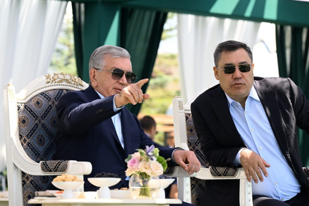 Mirziyoyev Issiqko‘lda suv-motor sporti chempionati ochilishida ishtirok etdi