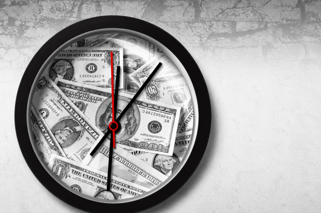 Dollarni kutish vaqti uzaydi: kurs 17:30 da chiqadi