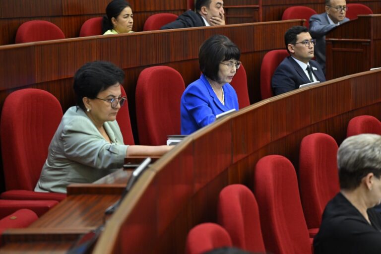 Deputatlar notariatdagi muammolar bo‘yicha Adliya vaziriga so‘rov yubordi