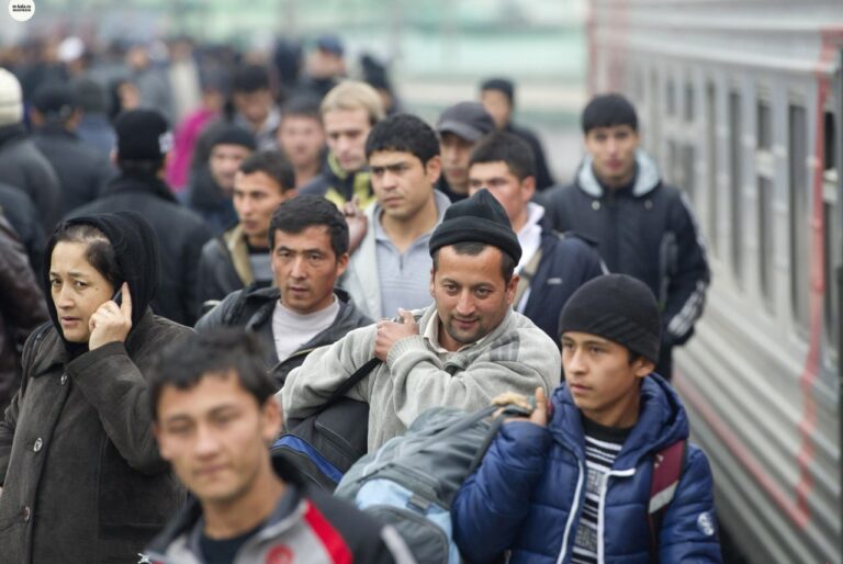 O‘zbekistonliklar Rossiyadan voz kechmoqda: migrantlar soni kamaydi
