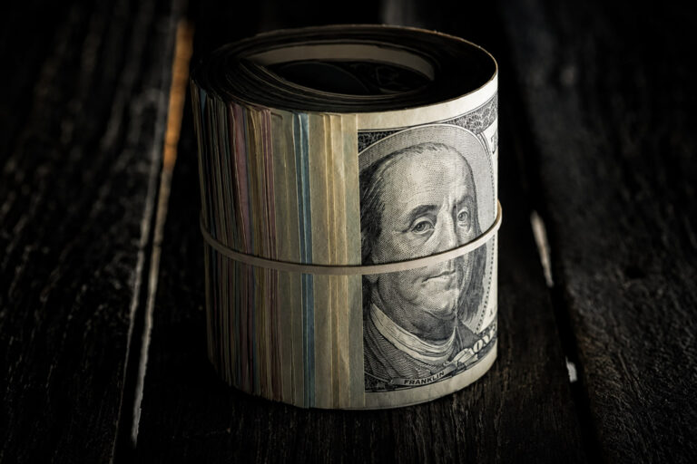 Dollar tushdi: 11-avgust uchun valyutalar kursi e’lon qilindi