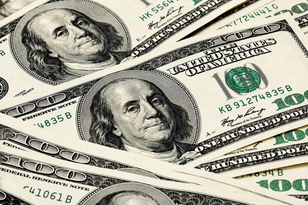 Dollar yana pastladi: 12-avgust uchun valyutalar kursi e’lon qilindi