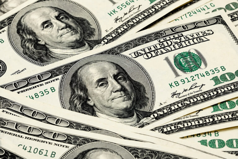 Dollar yana pastladi: 12-avgust uchun valyutalar kursi e’lon qilindi